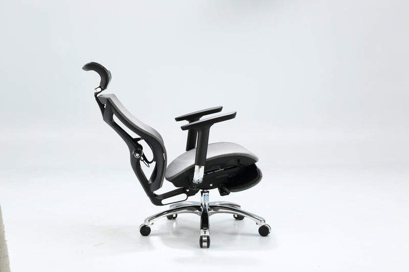 Load image into Gallery viewer, SIHOO V1 Ergonomic Office Chair (with built-in footrest)
